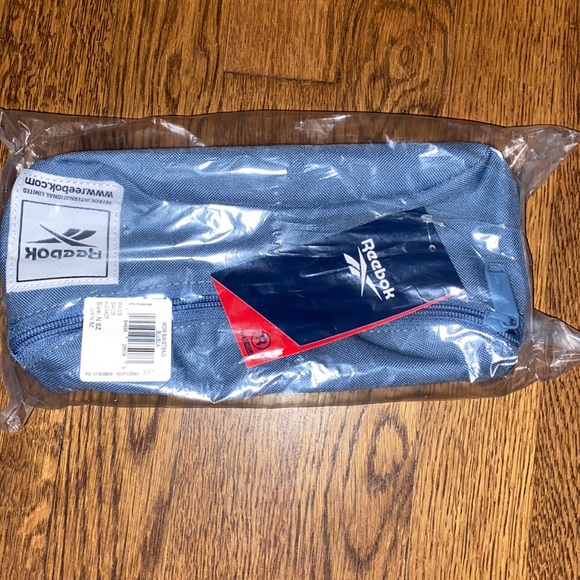 Fanny Pack - Reebok 💎 - Picture 1 of 3